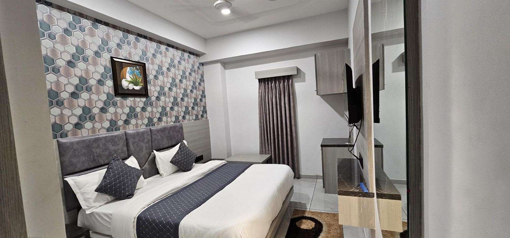 Hotel Allen Ahmedabad Exterior photo